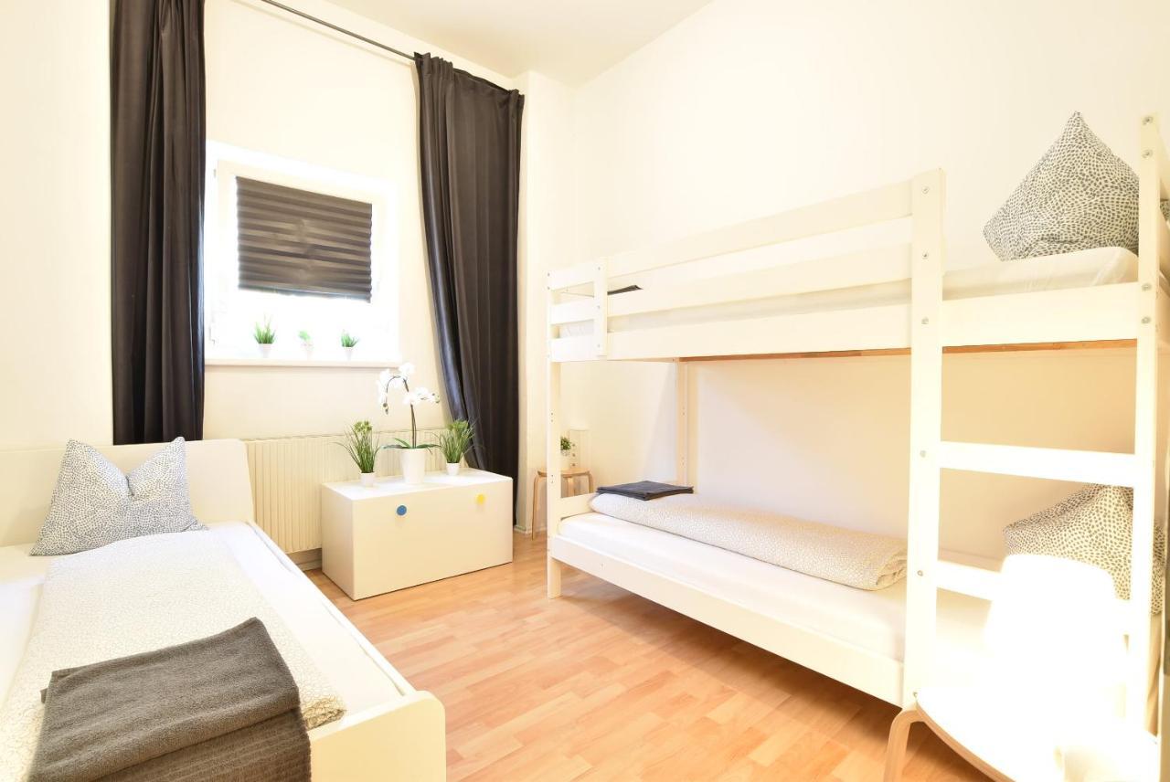 Big Place In City Center With Parking Инсбрук Экстерьер фото